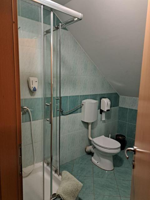 Guest House Pri Treh Lipah Ptuj Eksteriør billede