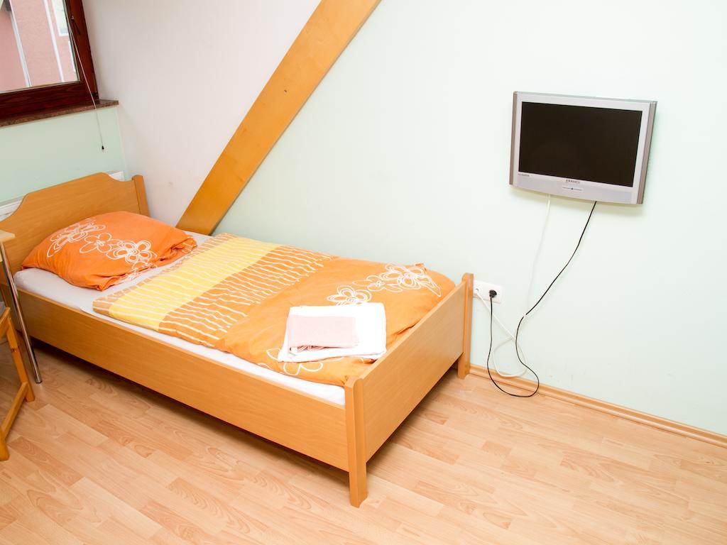 Guest House Pri Treh Lipah Ptuj Eksteriør billede